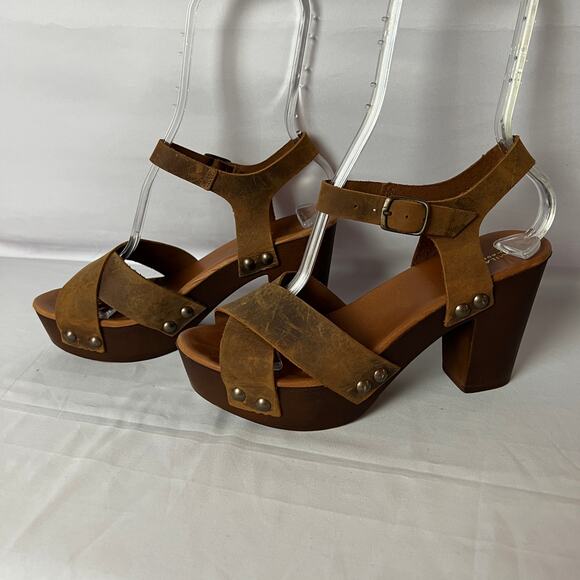 Mila Paoli Brown Distressed Leather Chunky Block Heel Sandals Size 8.5 - Picture 3 of 8